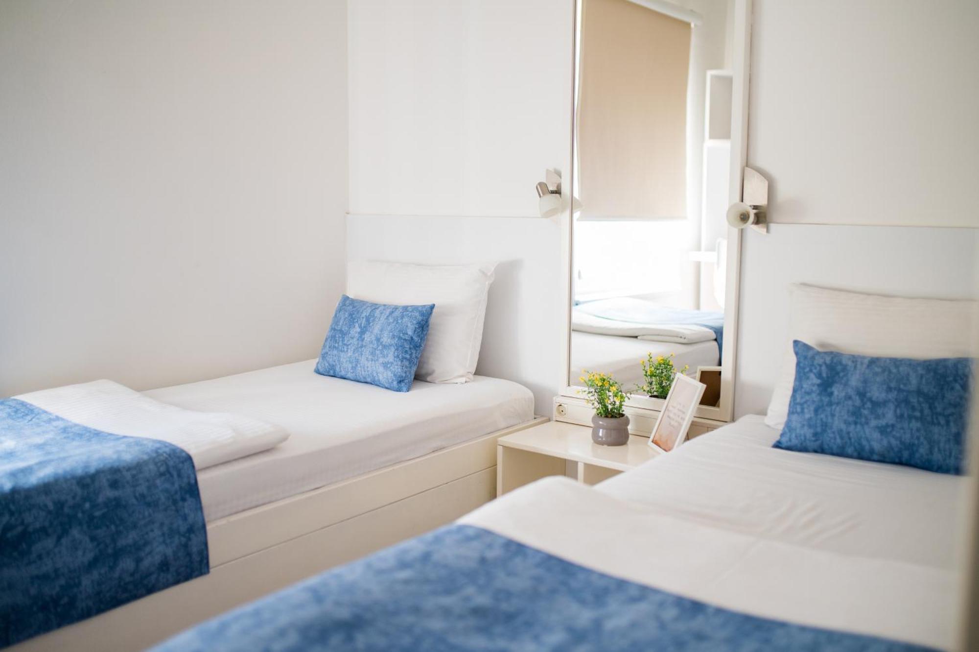 University Hotel Dorrah توزلا المظهر الخارجي الصورة